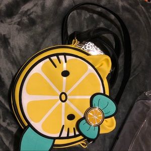 Yellow lemon hello kitty